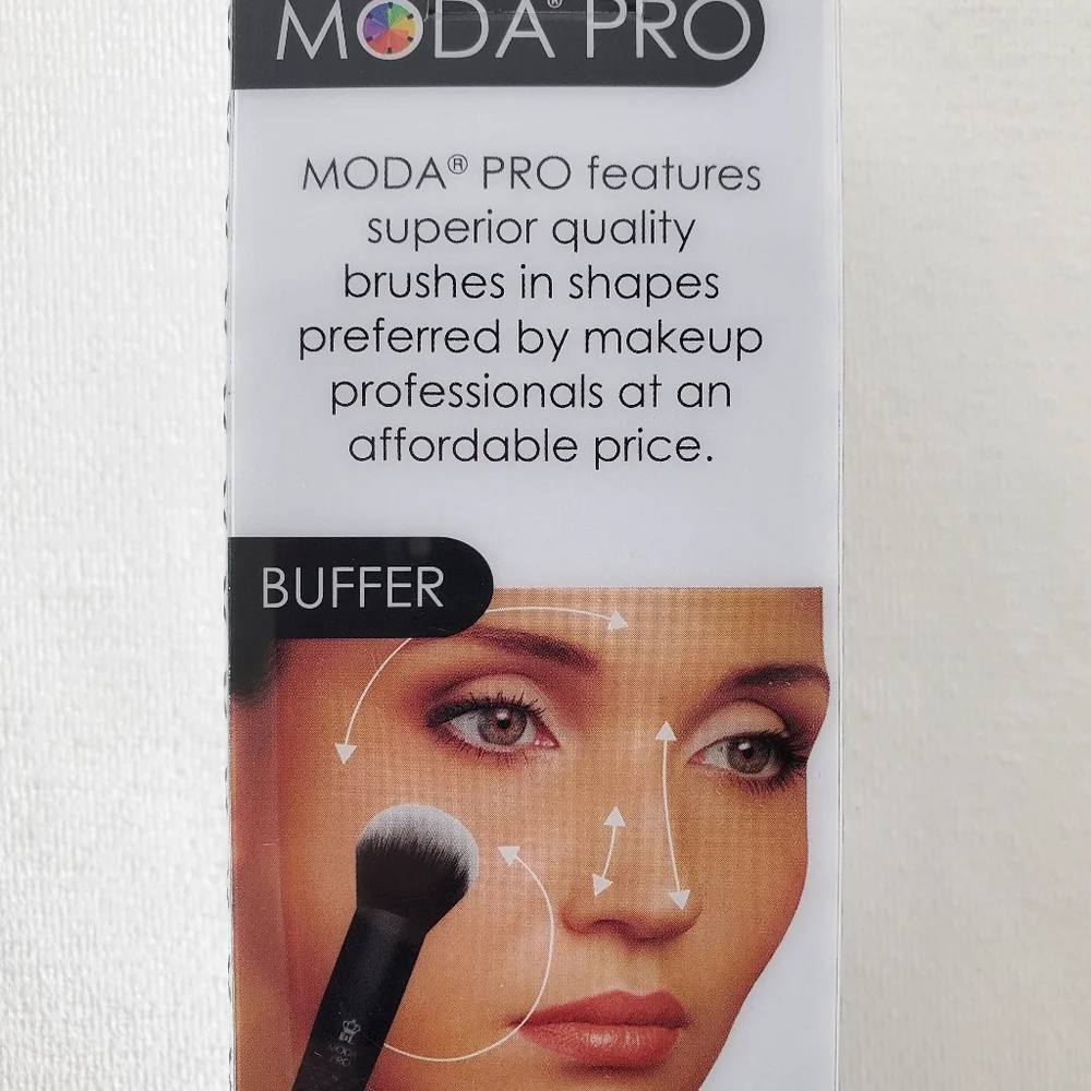 6/$20 MODA Pro Buffer Makeup Brush